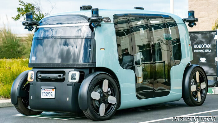 Le autorità statunitensi hanno appena approvato un'auto senza volante, senza pedali e senza conducente umano | Carscoops